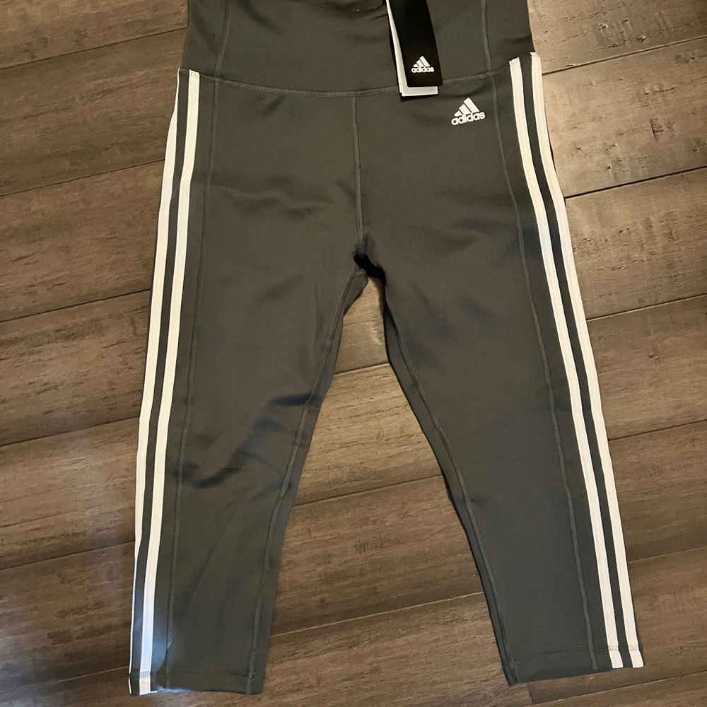 Adidas 3/4 tight high rise pant